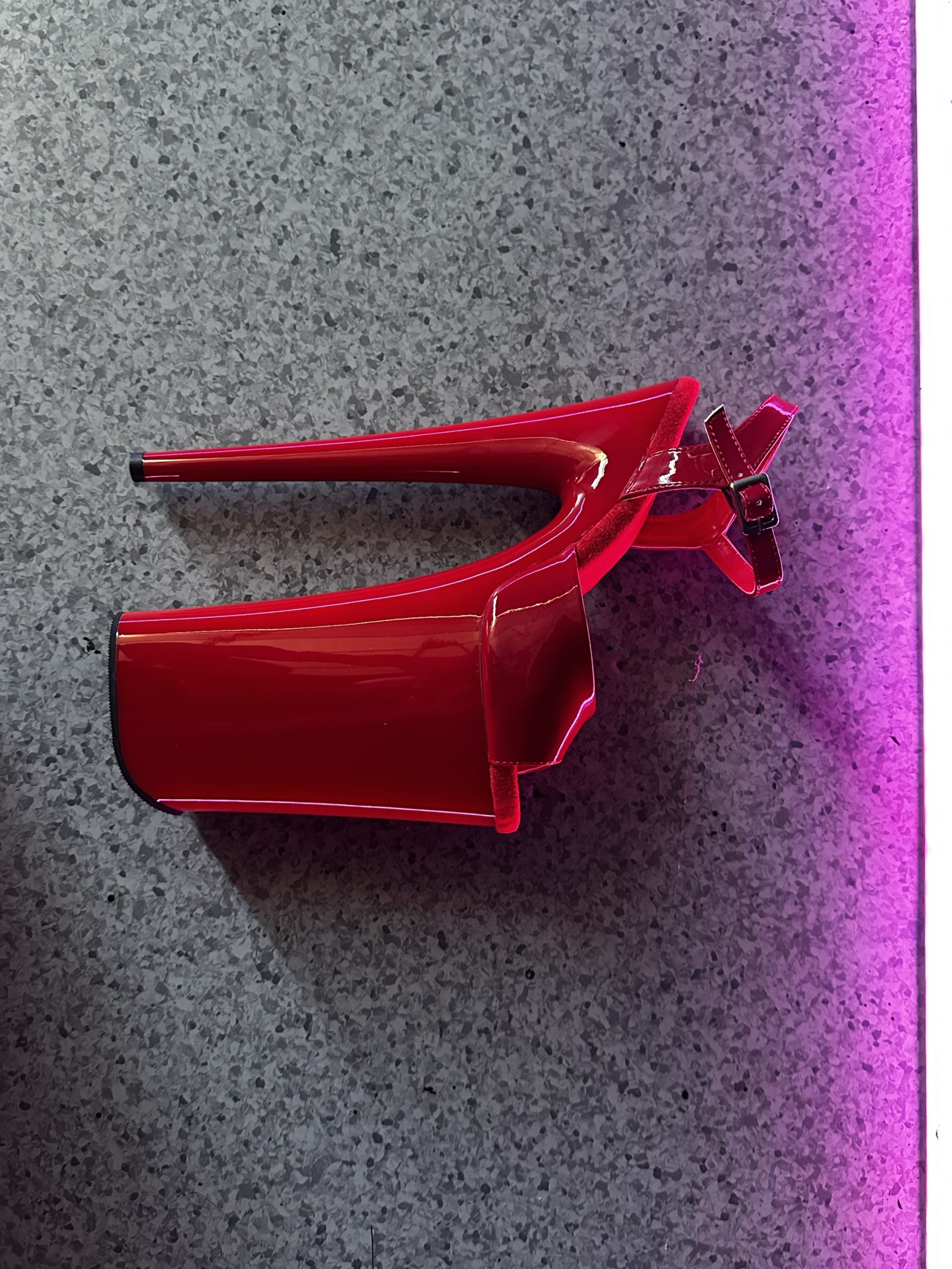 Червоні лаковані босоніжки 5ка з класичним ремінцем | Стріпи 26 см - Image 4